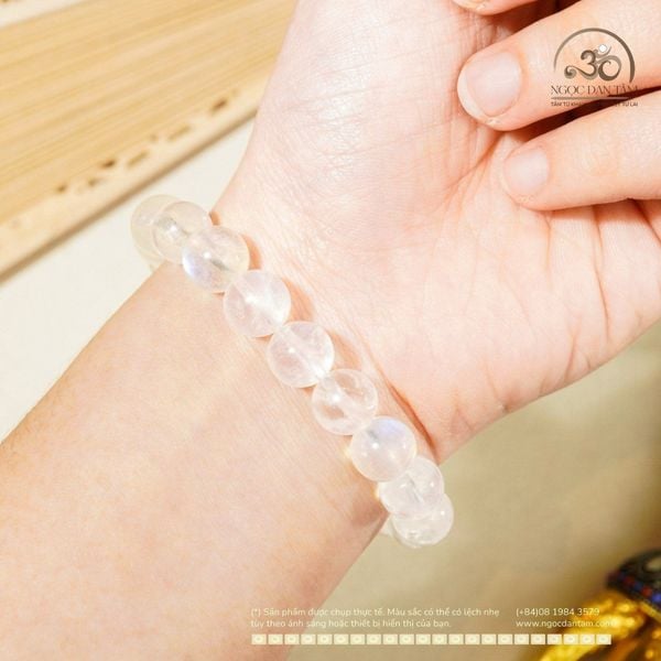 Moonstone hỗ trợ thanh tẩy và kích hoạt luân xa 2