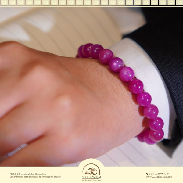 Vòng Ruby cho nữ doanh nhân