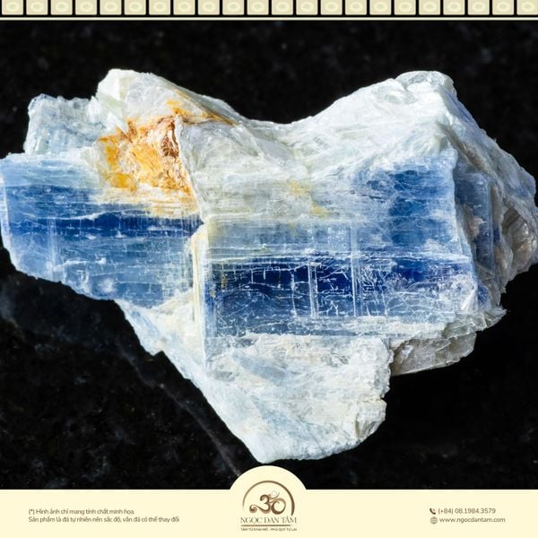 Đá Kyanite thuộc hành gì