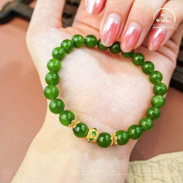 Ngọc bích hỗ trợ kích hoạt luân xa tim