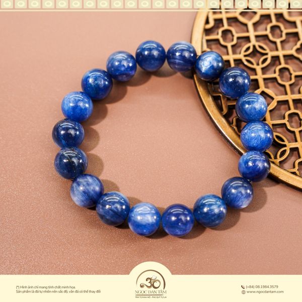 Kyanite