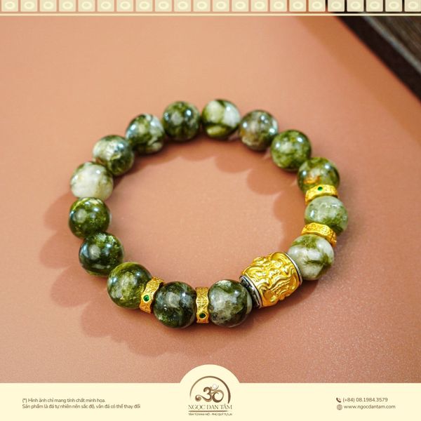 Mắt rồng xanh
