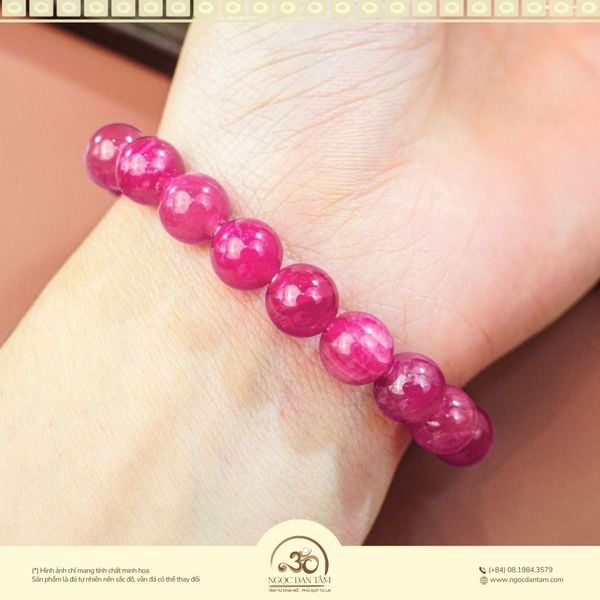 Cách chọn vòng tay phong thủy phù hợp cho bạn gái