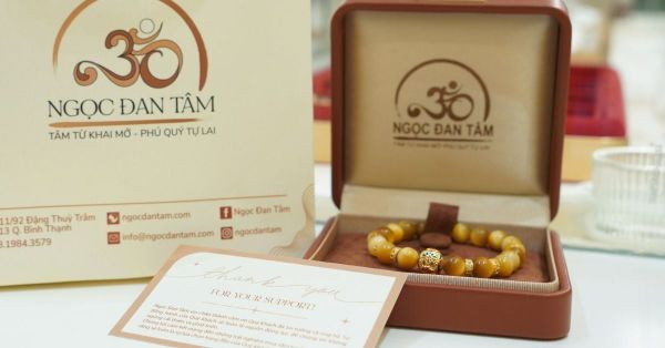Vòng tay đá phong thủy: Hơn cả một món quà