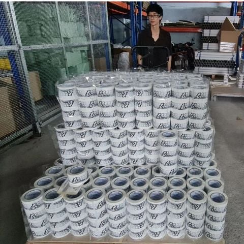 In băng keo logo số lượng ít –Giải pháp thương hiệu độc đáo1