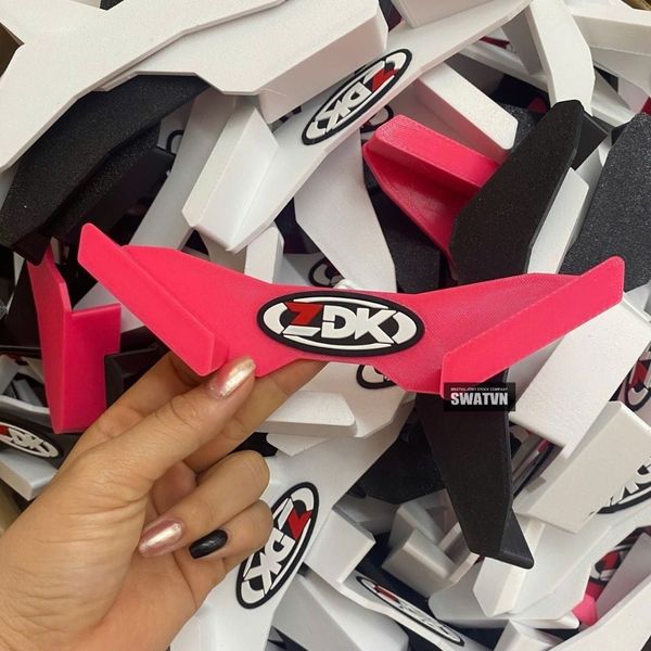 móc treo vợt pickleball