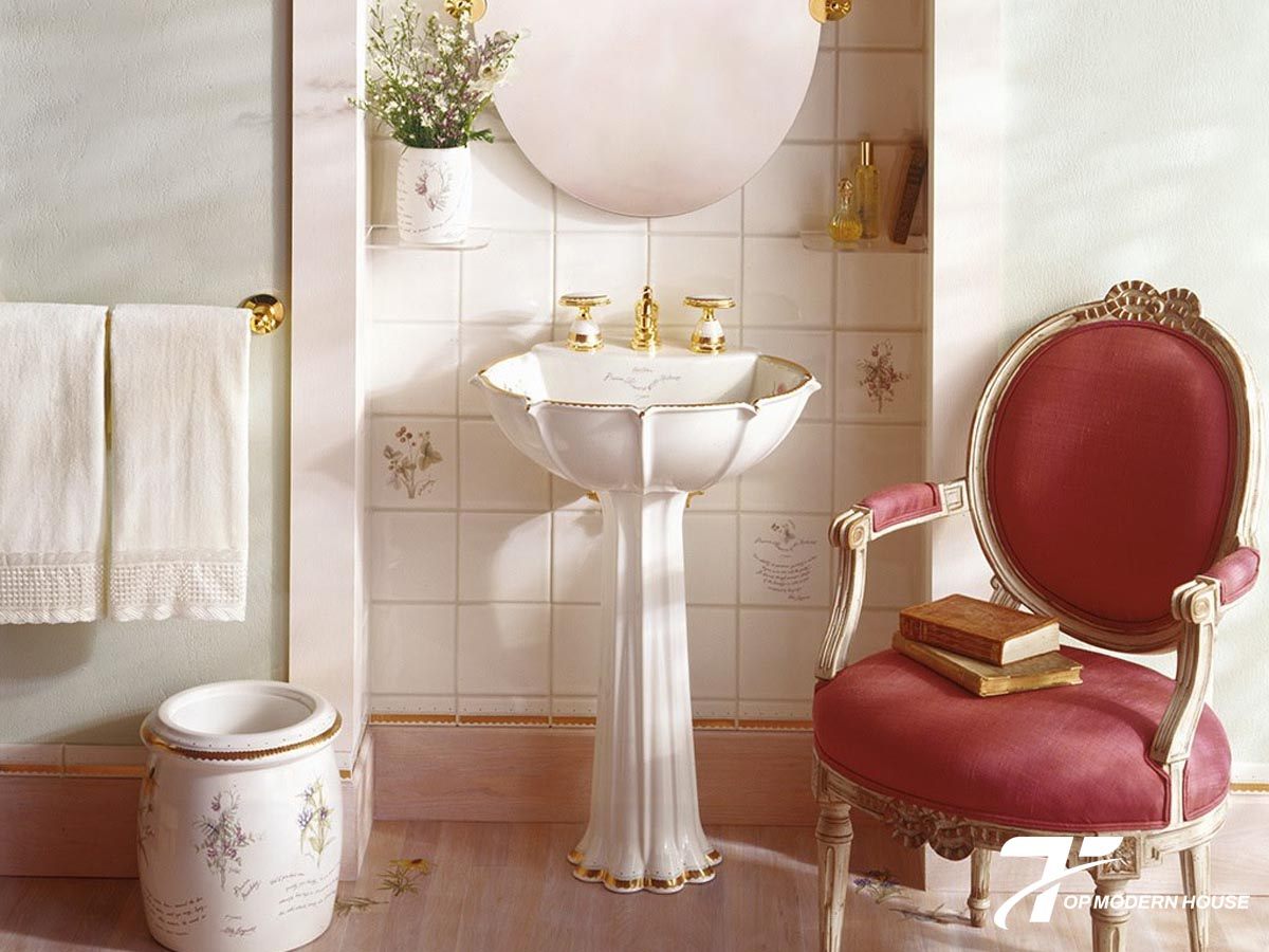 Chậu rửa mặt chân dài