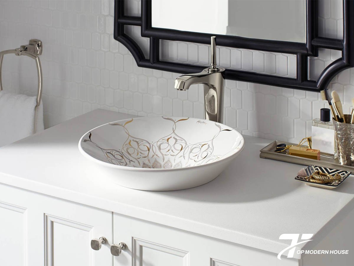 Lavabo Kohler nổi bật với chất liệu sứ cao cấp, mẫu mã đa dạng từ cổ điển tới hiện đại, men sứ sáng bóng dễ vệ sinh và độ bền ổn định, là lựa chọn tinh tế cho phòng tắm sang trọng.