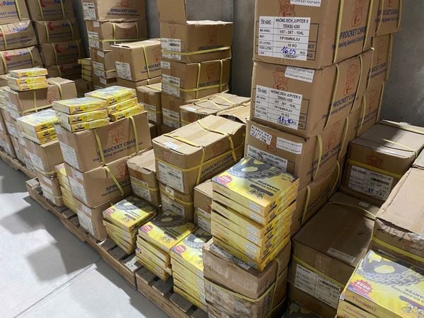 mua-bo-nhong-xich-xe-wave-o-dau