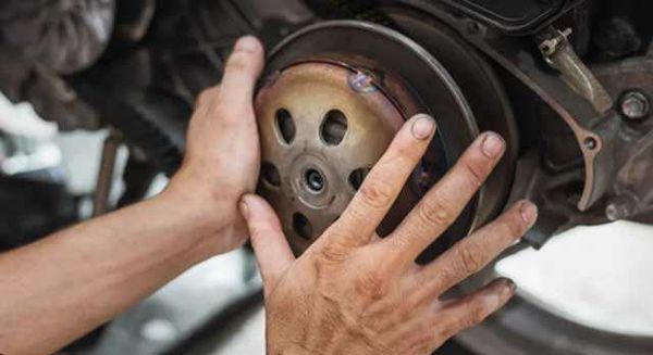 dau-hieu-noi-xe-tay-ga-bi-hu