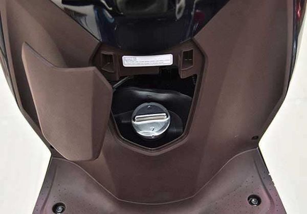 binh-xang-xe-lead-o-dau-bao-nhieu-lead