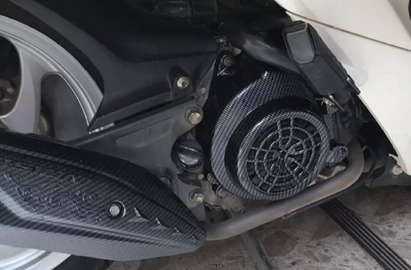 canh-quat-noi-xe-vision-keu-to