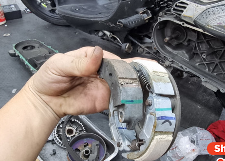 kiem tra bo phan xe tay ga bi rung ga dau