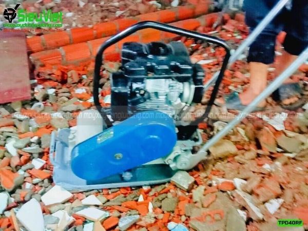 Máy đầm bàn 48kg Hitachi tpd40rf