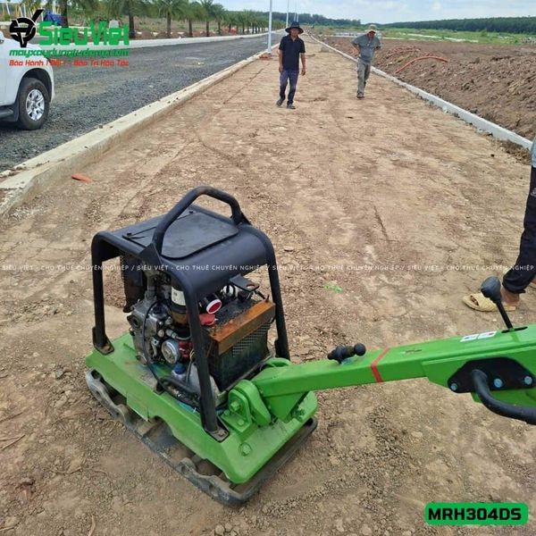 Máy đầm bàn thủy lực