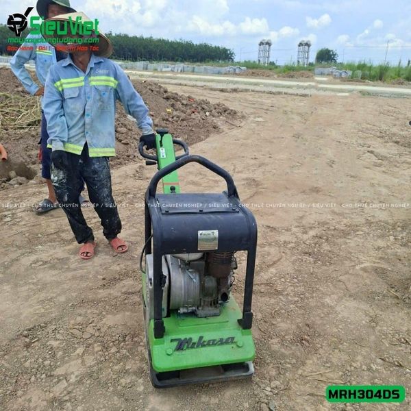 Máy đầm bàn thủy lực