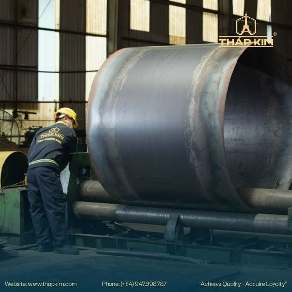 chế tạo toàn diện cho các loại phễu nạp liệu và ống chuyển