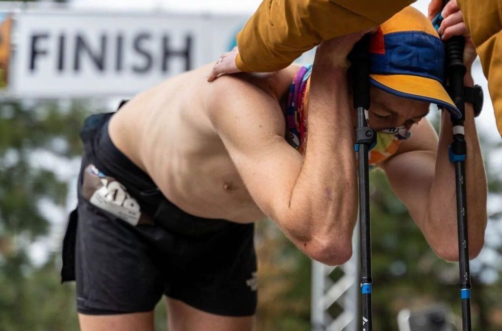 Cách sử dụng gậy trong chạy trail