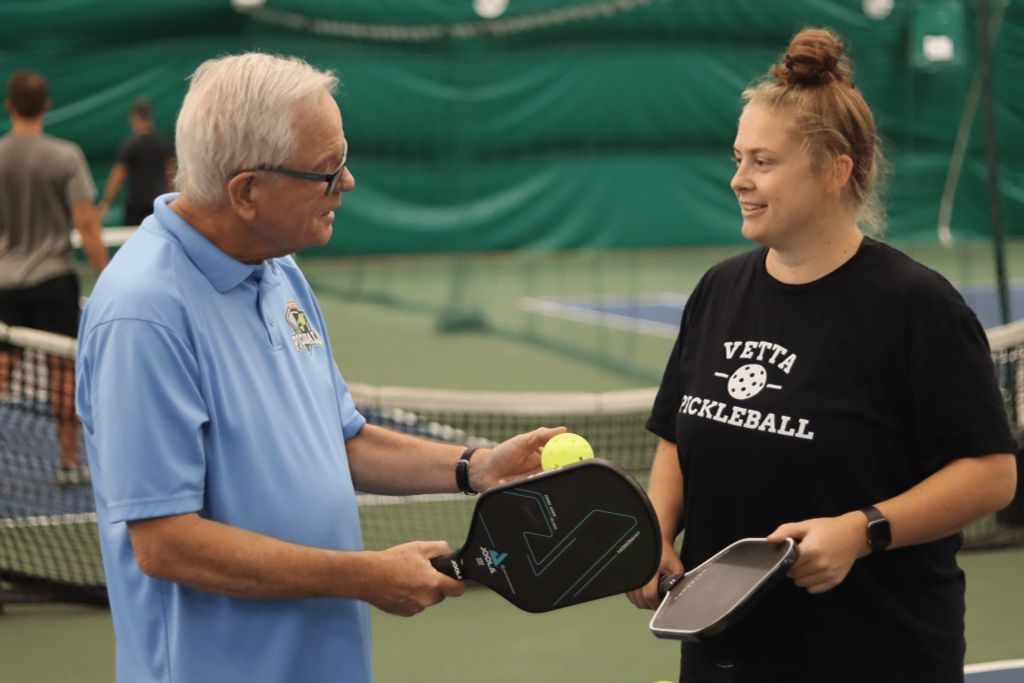 Vợt pickleball chất liệu nào tốt?