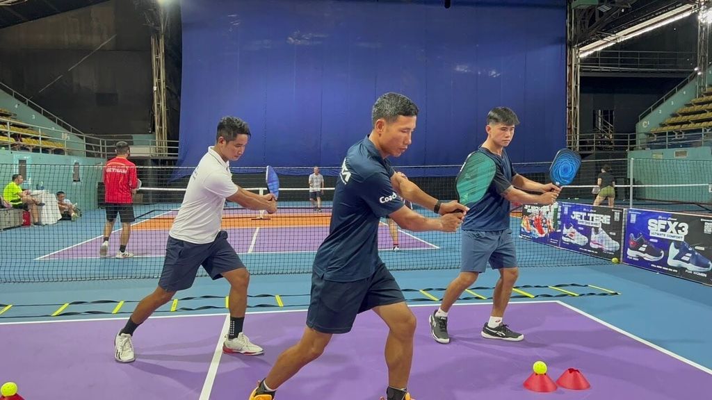 Chơi Pickleball có đắt không? Bóc giá chi tiết chi phí Pickleball
