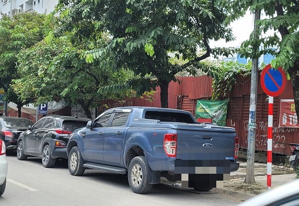 CSGT TP.HCM Tăng Cường Xử Lý Các Trường Hợp Dừng, Đỗ Xe Không Đúng Quy Định