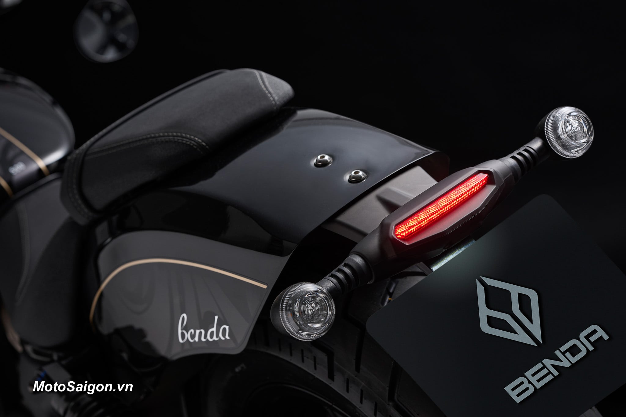 Benda Dark Flag 500 Commander V4: Mẫu Mô Tô Cruiser Mới Gia Nhập Thị Trường Việt Nam