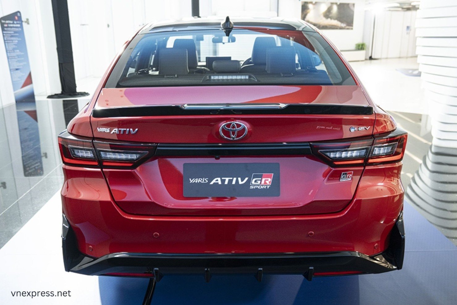 Toyota Vios Hybrid: Mẫu sedan tiết kiệm nhiên liệu sắp ra mắt tại thị trường Đông Nam Á