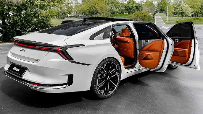 KIA K8 “hàng độc” lần đầu chào bán tại Việt Nam với giá gần 2 tỷ đồng