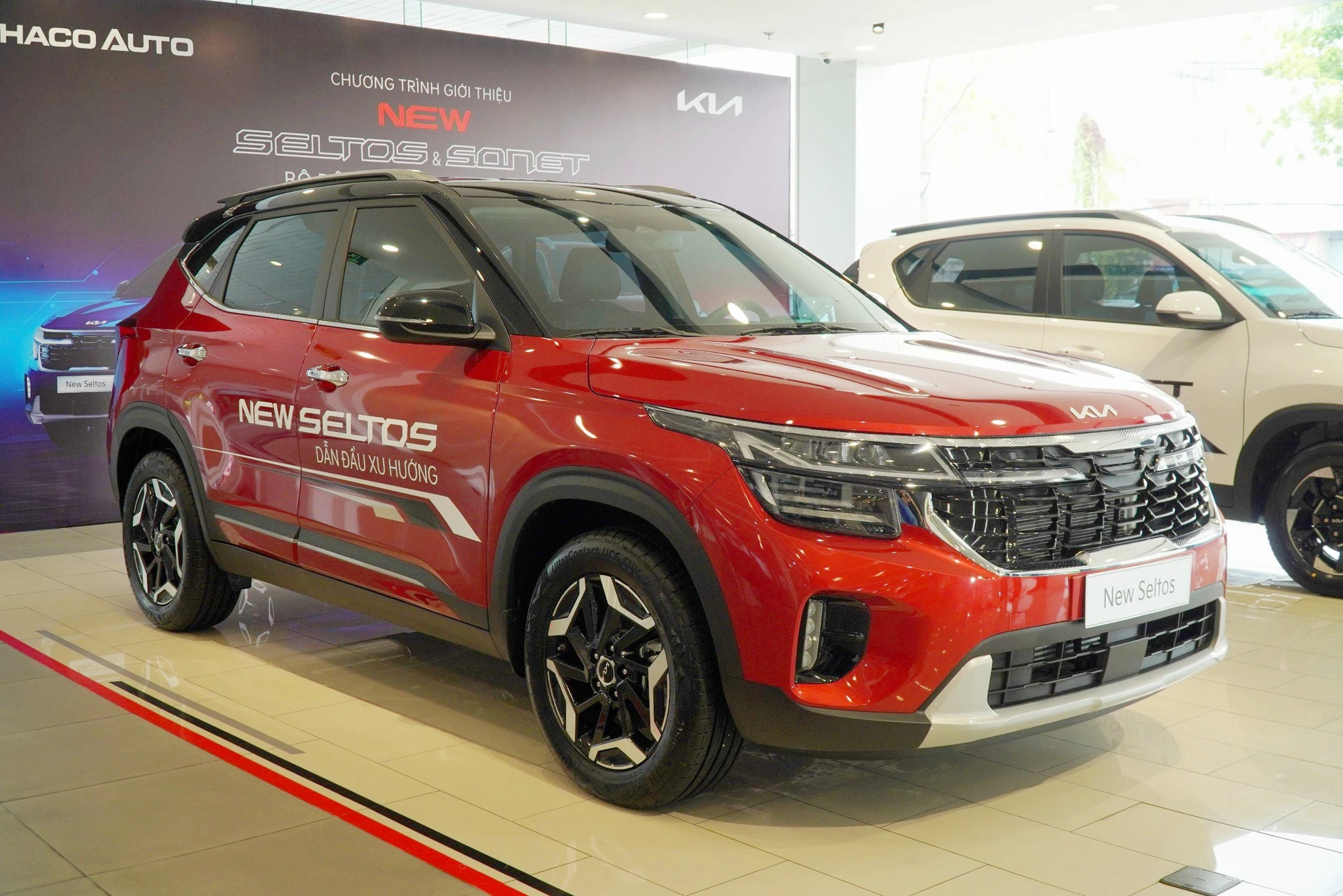 KIA Sonet 1.5L AT: Phiên Bản Mới Giá Tốt Giúp Đánh Chiếm Thị Trường SUV Đô Thị