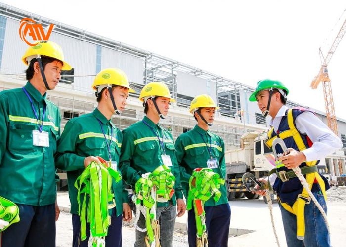 Kiểm tra và cấp chứng nhận huấn luyện an toàn lao động nhóm 1