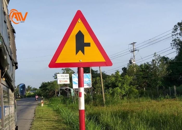 Biển báo cảnh báo nguy hiểm