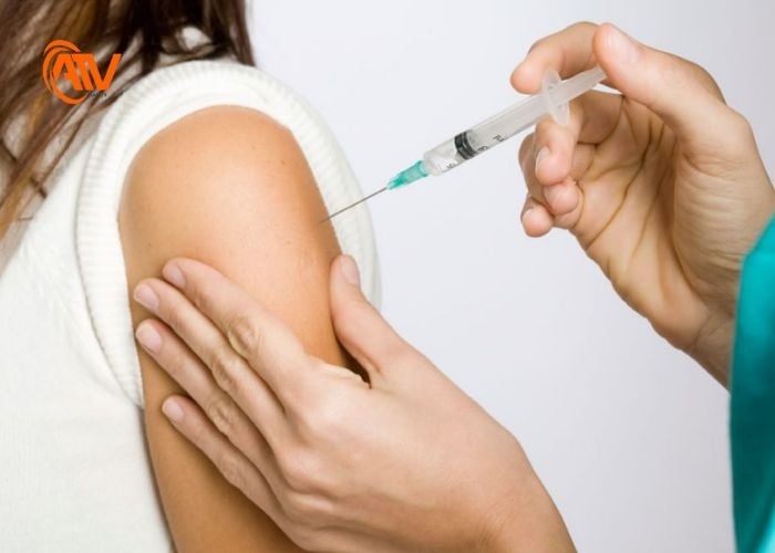 Tiêm phòng uốn ván sau khi dẫm đinh