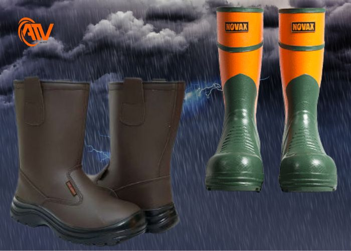 Ủng bảo hộ di chuyển an toàn trong mùa mưa bão