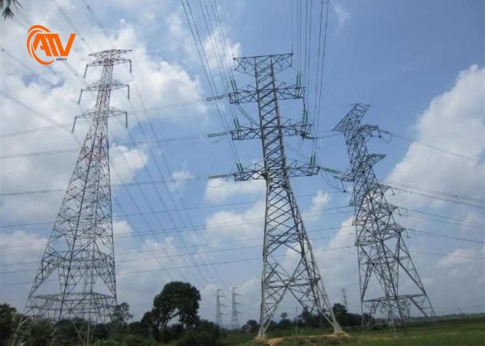 Đường dây điện cao thế với khoảng cách an toàn 110kV