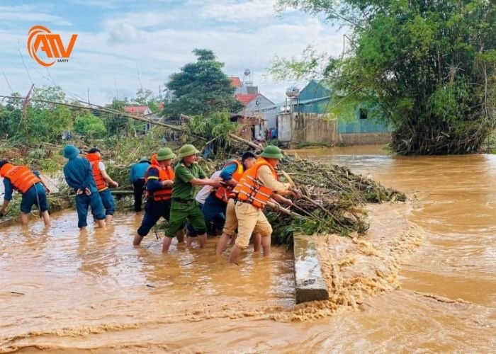 Khắc phục hậu quả nguy hiểm của thiên tai