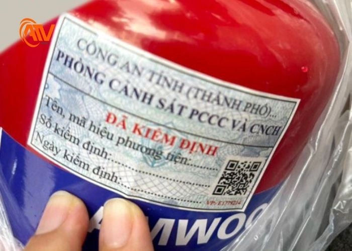 Các tem của bình chữa cháy và nhãn hướng dẫn sử dụng bình chữa cháy