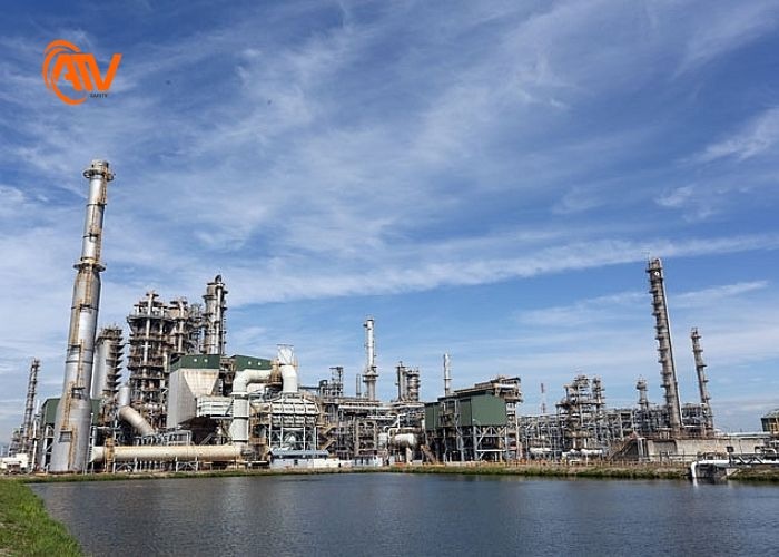 Nguy cơ và thách thức khi làm việc trong môi trường làm dầu khí