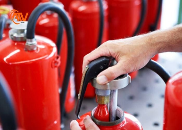 Kiểm tra định kỳ và bảo dưỡng bình chữa cháy hiệu quả