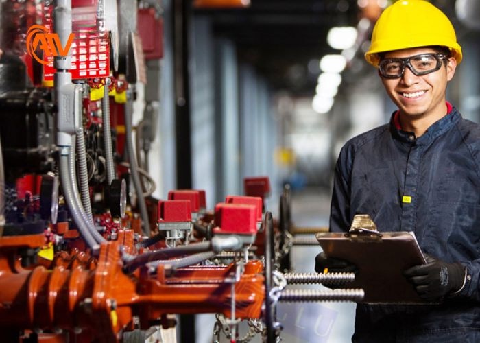 Việc mang dép sẽ an toàn hơn khi tiếp xúc với điện