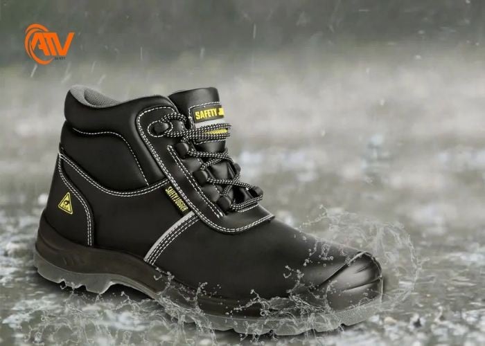 Giày bảo hộ chống trơn trượt