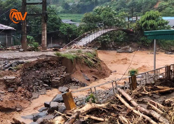 Nguyên nhân tự nhiên gây ra việc phải xả lũ