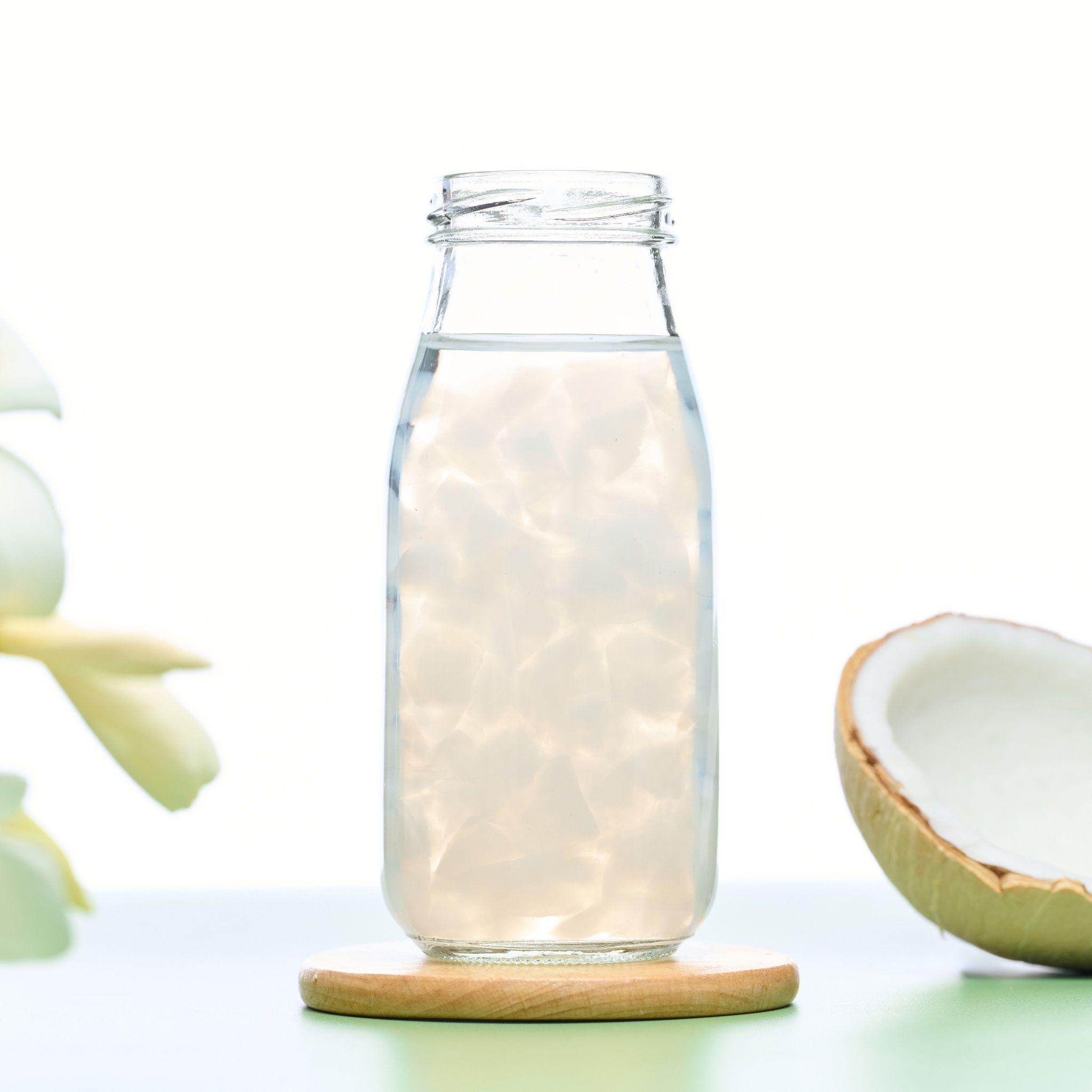 Với cách làm đơn giản, nguyên liệu dễ tìm và hương vị thanh mát tự nhiên, món thạch dừa miếng chắc chắn sẽ làm bạn thích mê từ lần đầu thưởng thức.