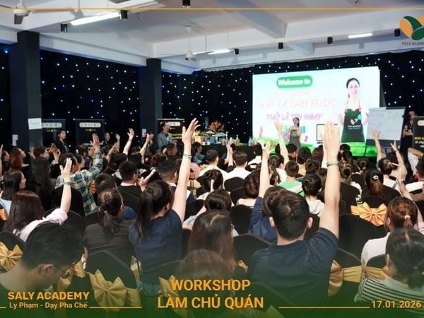 Mọi người đều hăng hái tham gia mini game