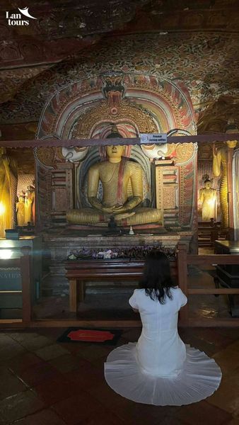 ĐỀN VÀNG DAMBULLA