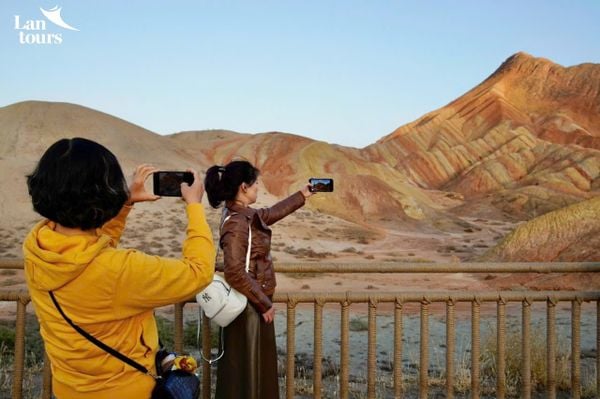 Con đường tơ lụa