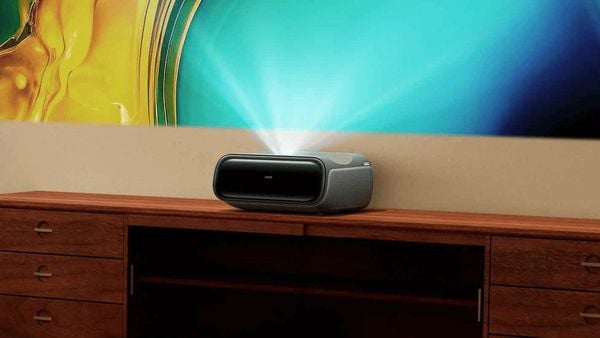 JMGO O2s Ultra là 1 trong những mã máy chiếu siêu gần có độ sáng thuộc top cao nhất