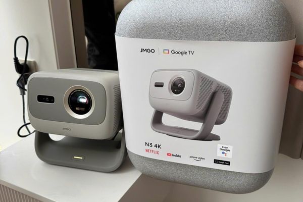 Máy chiếu JMGO là gì