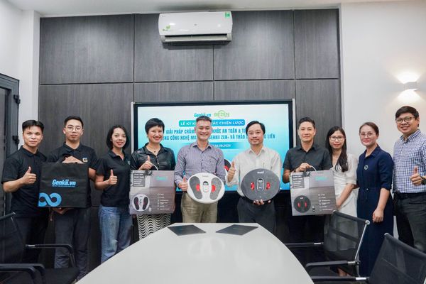 Tập thể lãnh đạo và đại diện Genkii - BEZEN cùng chụp ảnh lưu niệm, đánh dấu khởi đầu cho mối quan hệ hợp tác chiến lược trong lĩnh vực chăm sóc sức khỏe