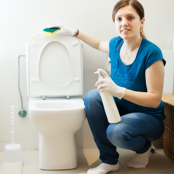 5 cách thông tắc bồn cầu đơn giản