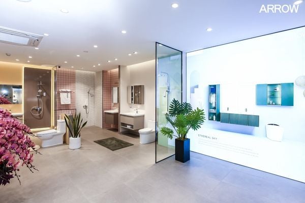 Các mẫu phòng tắm nhỏ hiện đại sử dụng lavabo nhỏ treo tường giúp tiết kiệm không gian.